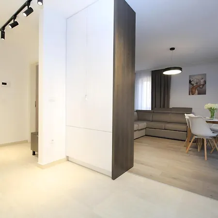 Apartment Moos Coresi *